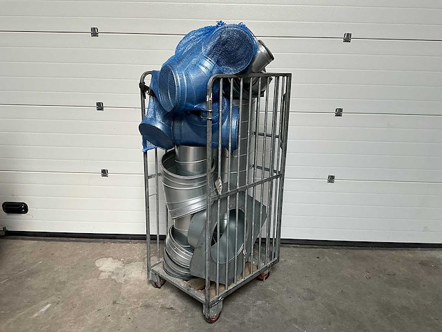 Rolcontainer met kanaalwerk - afbeelding 1 van  4