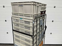 Rolcontainer met kratten - afbeelding 3 van  4