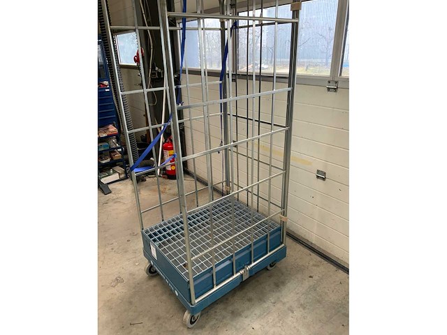 Rolcontainer met lekbak - afbeelding 2 van  3