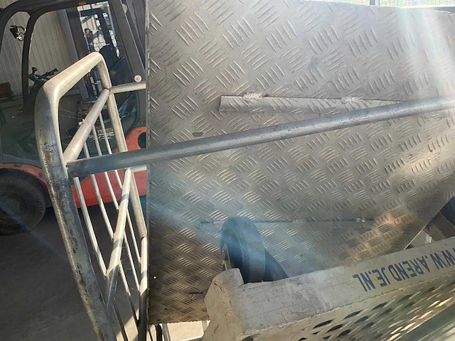 Rolcontainer - afbeelding 1 van  4