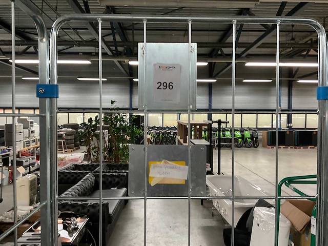 Rolcontainer - afbeelding 2 van  2