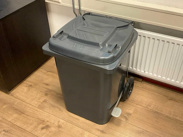 Rolcontainer - afbeelding 1 van  1