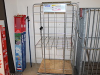 Rolcontainer. - afbeelding 1 van  2