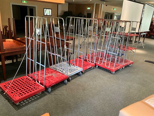 Rolcontainers (8x) - afbeelding 2 van  6
