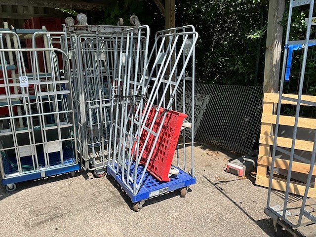 Rolcontainers en divers (5x) - afbeelding 3 van  4