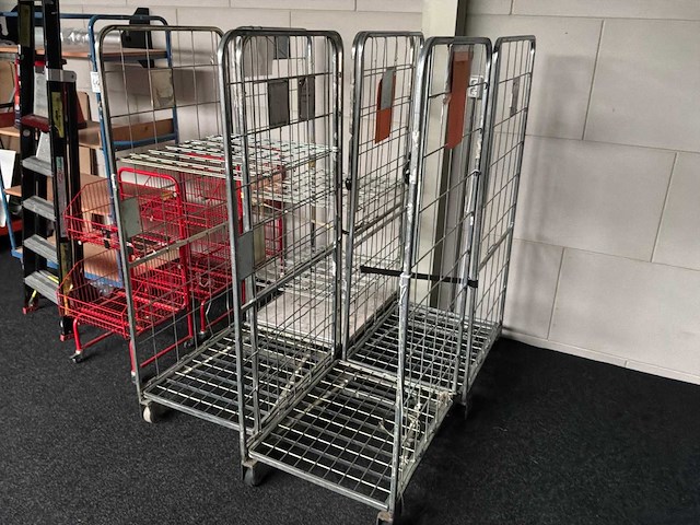 Rolcontainers en divers - afbeelding 7 van  7