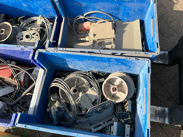 Roldeur en garagedeur (4x) - afbeelding 3 van  11