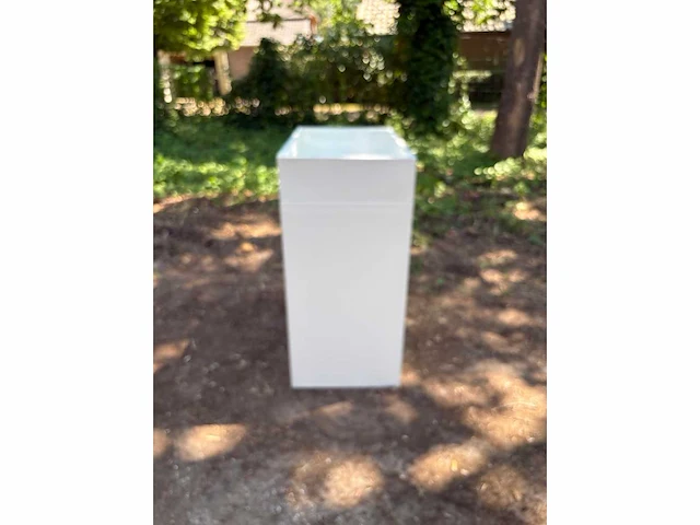 Roldeurkast laag wit (incl plantenbak) 80 x 45 x 105 cm (4x) - afbeelding 3 van  5