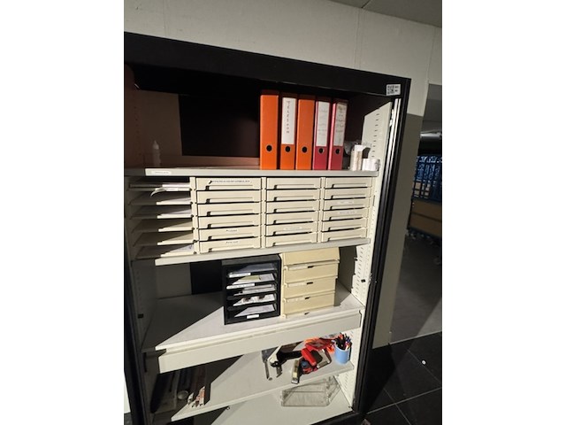 Roldeurkast met bhv en pbm materialen, zwart - afbeelding 9 van  9