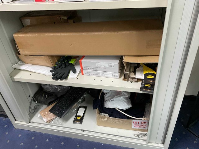 Roldeurkast met inhoud (3x) - afbeelding 2 van  16