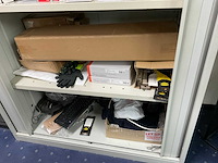 Roldeurkast met inhoud (3x) - afbeelding 2 van  16