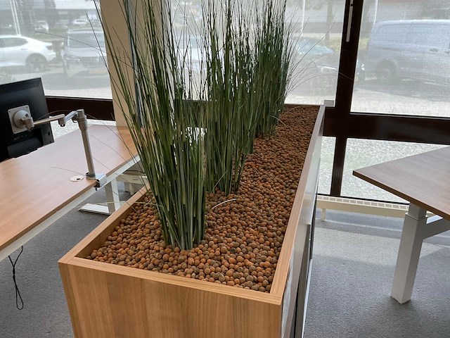 Roldeurkast met plantenbak - afbeelding 6 van  6