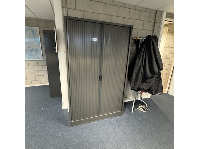 Roldeurkast, zwart - afbeelding 1 van  2