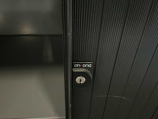 Roldeurkasten, lockers en werkkasten (5x) - afbeelding 4 van  4