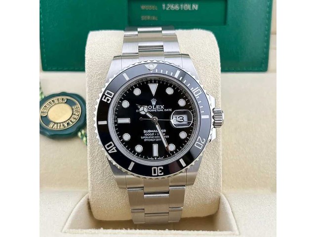 Rolex - submariner date - 2025 -126610ln - full set - afbeelding 2 van  5