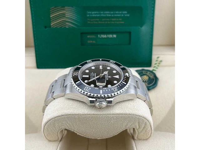Rolex - submariner date - 2025 -126610ln - full set - afbeelding 3 van  5