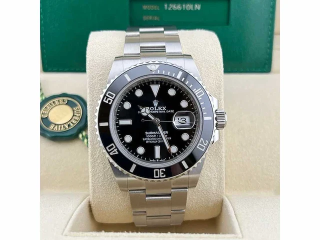 Rolex - submariner date - 2025 -126610ln - full set - afbeelding 2 van  5