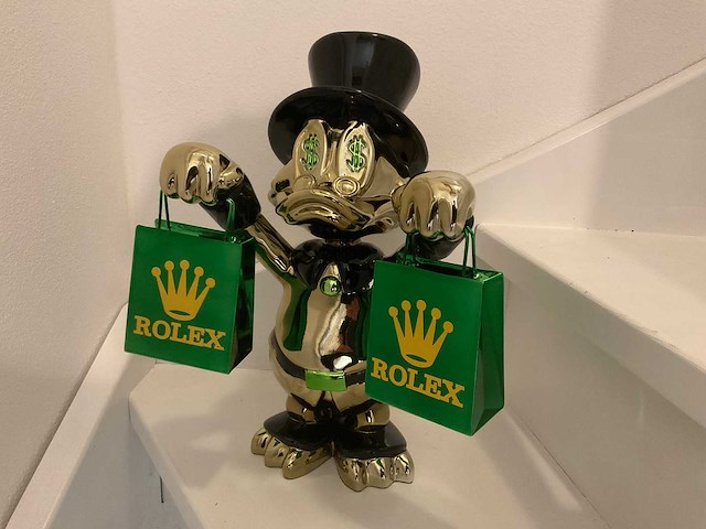 Rolex dagobert duck sculptuur - afbeelding 1 van  9