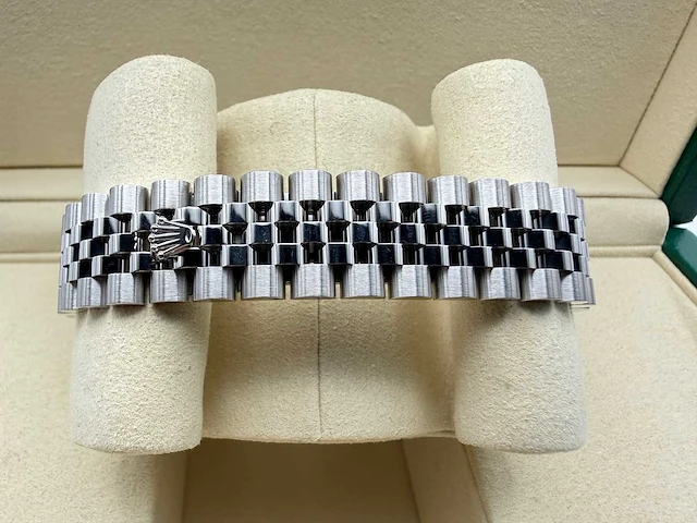 Rolex datejust 31 278274 | silver dial | jubilee | unworn | 2026 - afbeelding 8 van  11