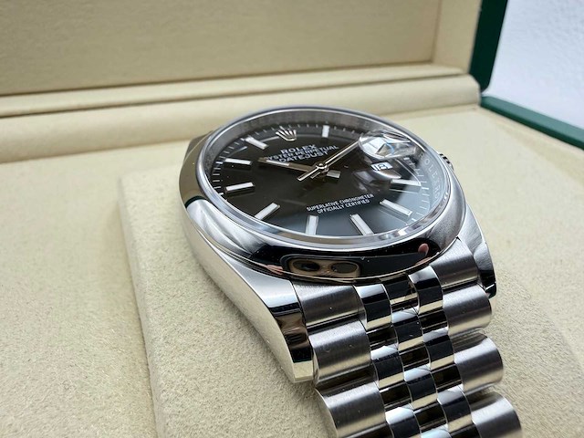 Rolex datejust 36 126200 | black dial | jubilee | 2026 | unworn - afbeelding 10 van  12