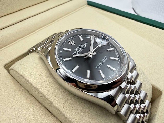Rolex datejust 36 126200 | black dial | jubilee | 2026 | unworn - afbeelding 11 van  12
