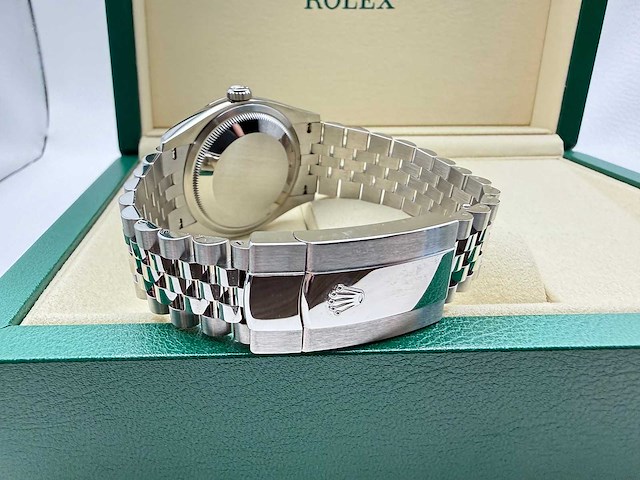 Rolex datejust 36 126200 | black dial | jubilee | 2026 | unworn - afbeelding 12 van  12