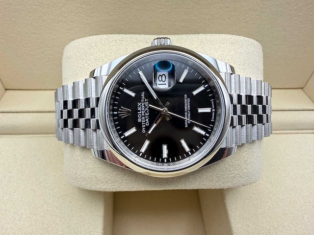 Rolex datejust 36 126200 | black dial | jubilee | 2026 | unworn - afbeelding 7 van  12