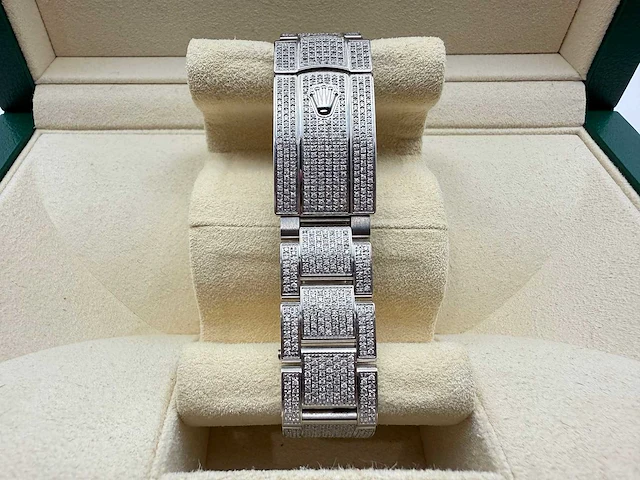 Rolex datejust 36 126200 | full "iced" out with natural diamonds | arabic dial | 2024 - afbeelding 8 van  12