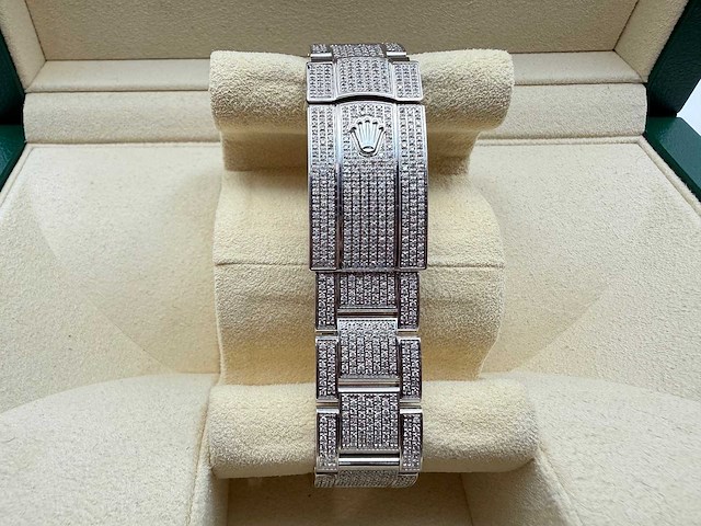 Rolex datejust 36 126200 | full "iced" out with natural diamonds - afbeelding 6 van  9