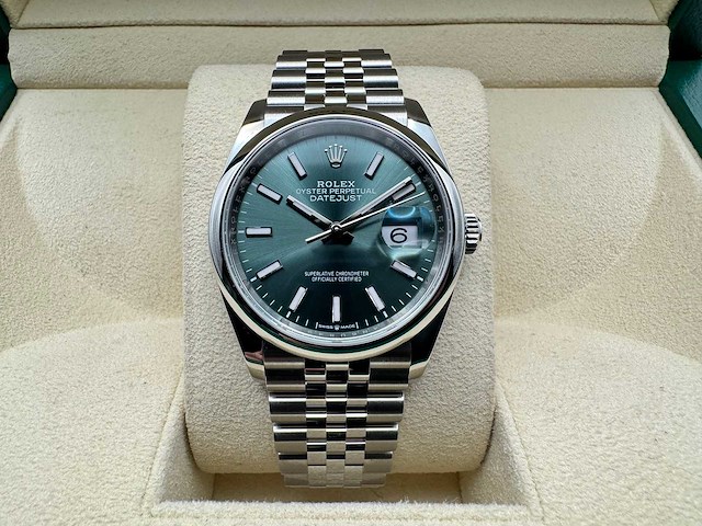 Rolex datejust 36 126200 | full set | 2025 | jubilee - afbeelding 5 van  12