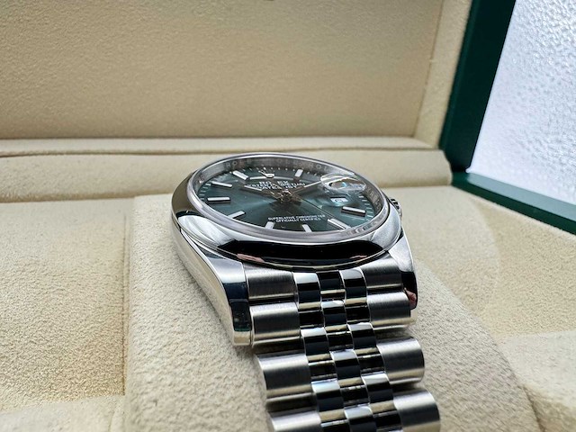 Rolex datejust 36 126200 | full set | 2026 | jubilee - afbeelding 7 van  12