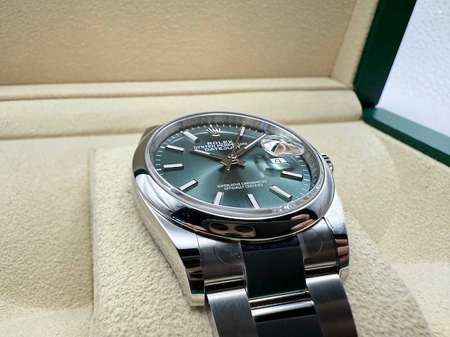 Rolex datejust 36 126200 | mint green | 2026 | unworn - afbeelding 10 van  10