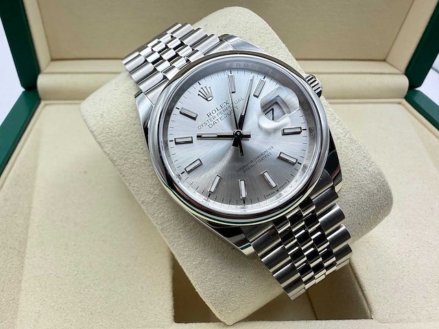 Rolex datejust 36 126200 | silver dial | 2025 | full set - afbeelding 1 van  12