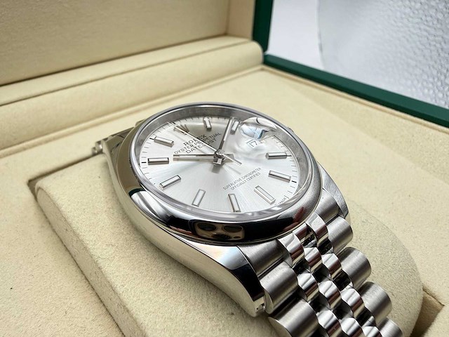 Rolex datejust 36 126200 | silver dial | 2025 | full set - afbeelding 11 van  12