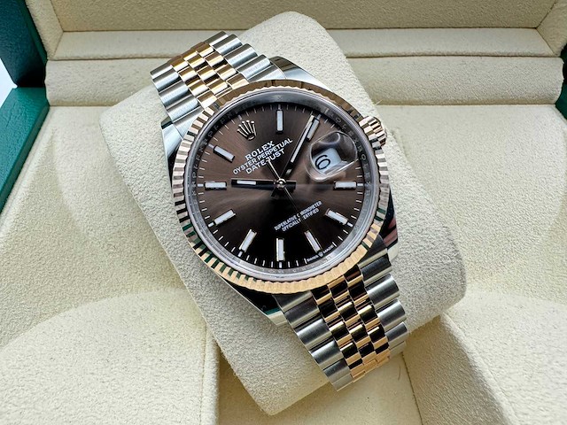 Rolex datejust 36 | 126231 | chocolate dial | 2026 | unworn - afbeelding 3 van  5