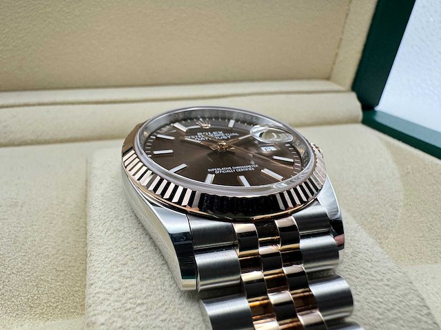 Rolex datejust 36 126231 | chocolate dial | jubilee | unworn | 2026 - afbeelding 10 van  12