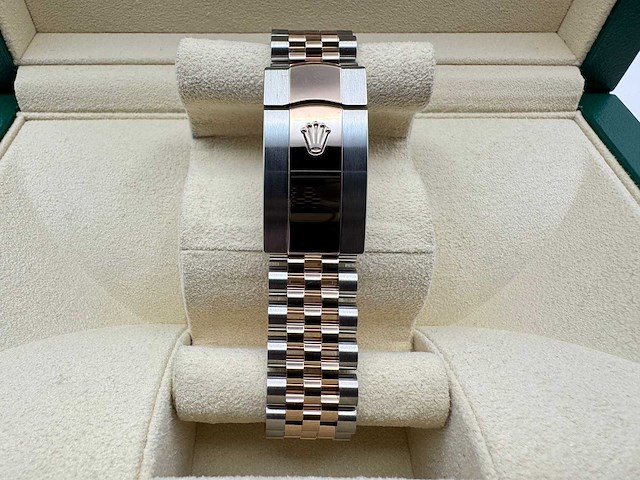 Rolex datejust 36 | 126231 | mother of pearl | jubilee | unworn | 2026 - afbeelding 6 van  10