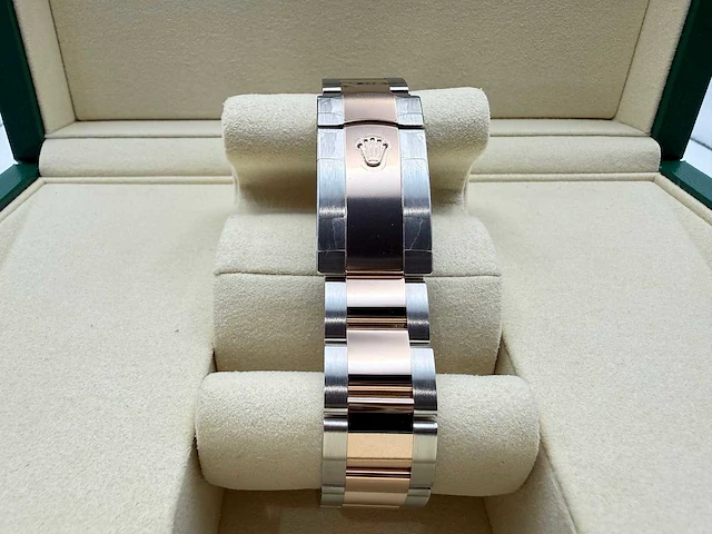 Rolex datejust 36 126231 | rhodium with diamonds on 6&9 | oyster | 2026 | unworn - afbeelding 8 van  12