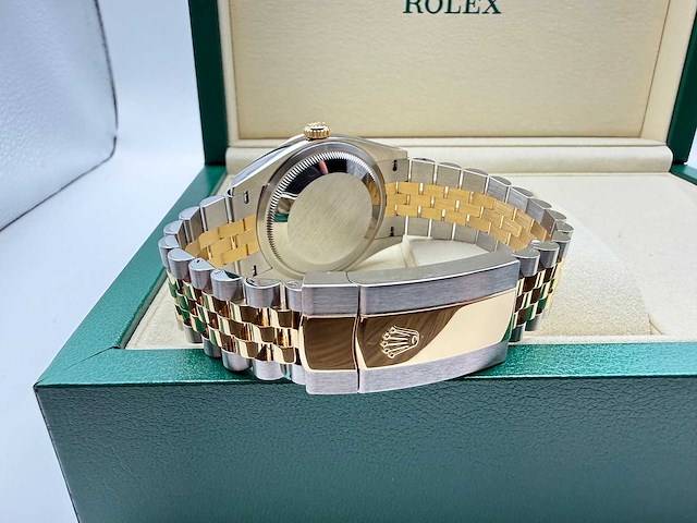Rolex datejust 36 126233 | green roman dial | jubilee | unworn | 2026 - afbeelding 12 van  12