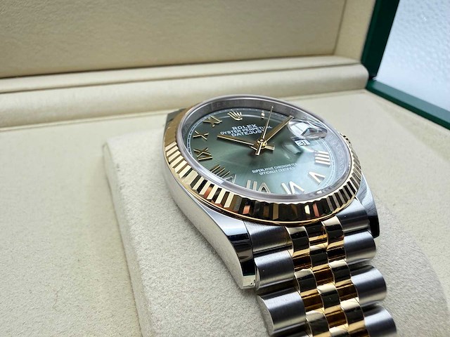 Rolex datejust 36 126233 | green roman dial | jubilee | unworn | 2026 - afbeelding 10 van  12