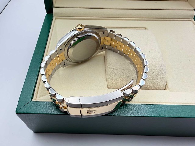 Rolex datejust 36 126233 | green stick dial | jubilee | unworn | 2026 - afbeelding 2 van  12