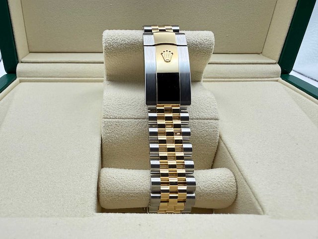 Rolex datejust 36 126233 | green stick dial | jubilee | unworn | 2026 - afbeelding 8 van  12