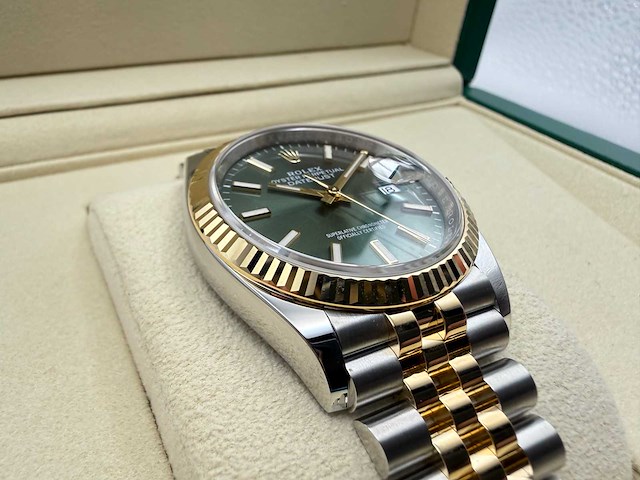 Rolex datejust 36 126233 | green stick dial | jubilee | unworn | 2026 - afbeelding 10 van  12