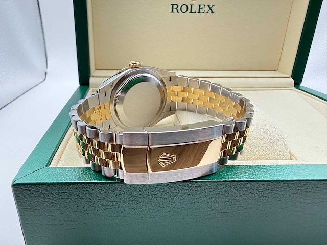 Rolex datejust 36 126233 | green stick dial | jubilee | unworn | 2026 - afbeelding 12 van  12