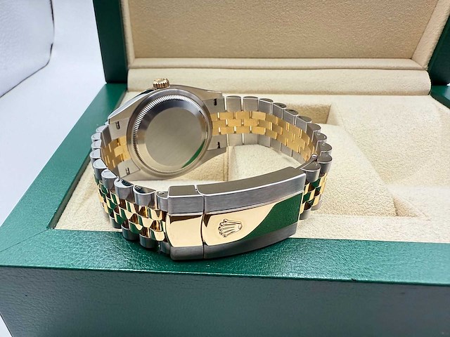 Rolex datejust 36 | 126233 | mother of pearl | unworn | 2025 - afbeelding 11 van  12