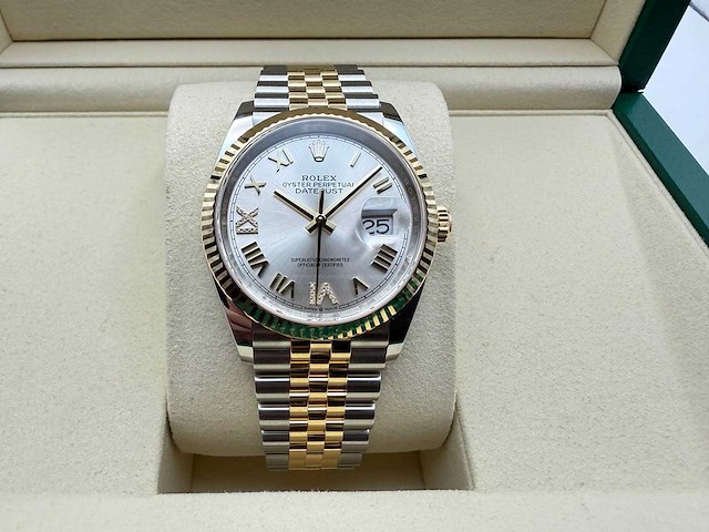 Rolex datejust 36 126233 | silver with diamonds on 6&9 | jubilee | unworn | 2026 - afbeelding 1 van  12