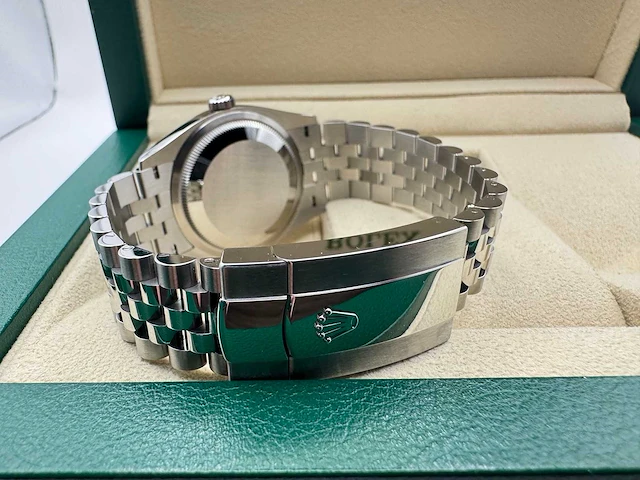 Rolex datejust 36 126234 | black diamond dot dial | jubilee | unworn | 2026 - afbeelding 12 van  12