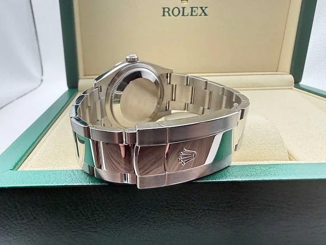 Rolex datejust 36 126234 | blue dial | unworn | 2026 - afbeelding 12 van  12