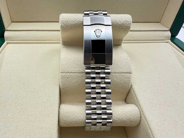 Rolex datejust 36 126234 | dark grey dial with diamonds on 6&9 | unworn | 2026 - afbeelding 8 van  12