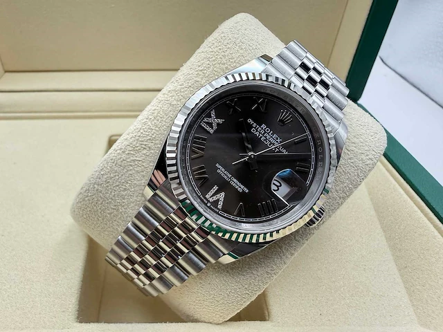 Rolex datejust 36 126234 | dark grey dial with diamonds on 6&9 | unworn | 2026 - afbeelding 6 van  12